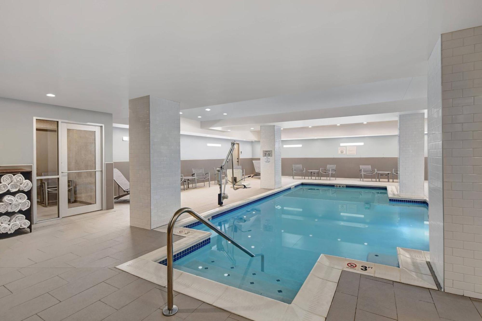 Towneplace Suites By Marriott Cincinnati Downtown Eksteriør bilde